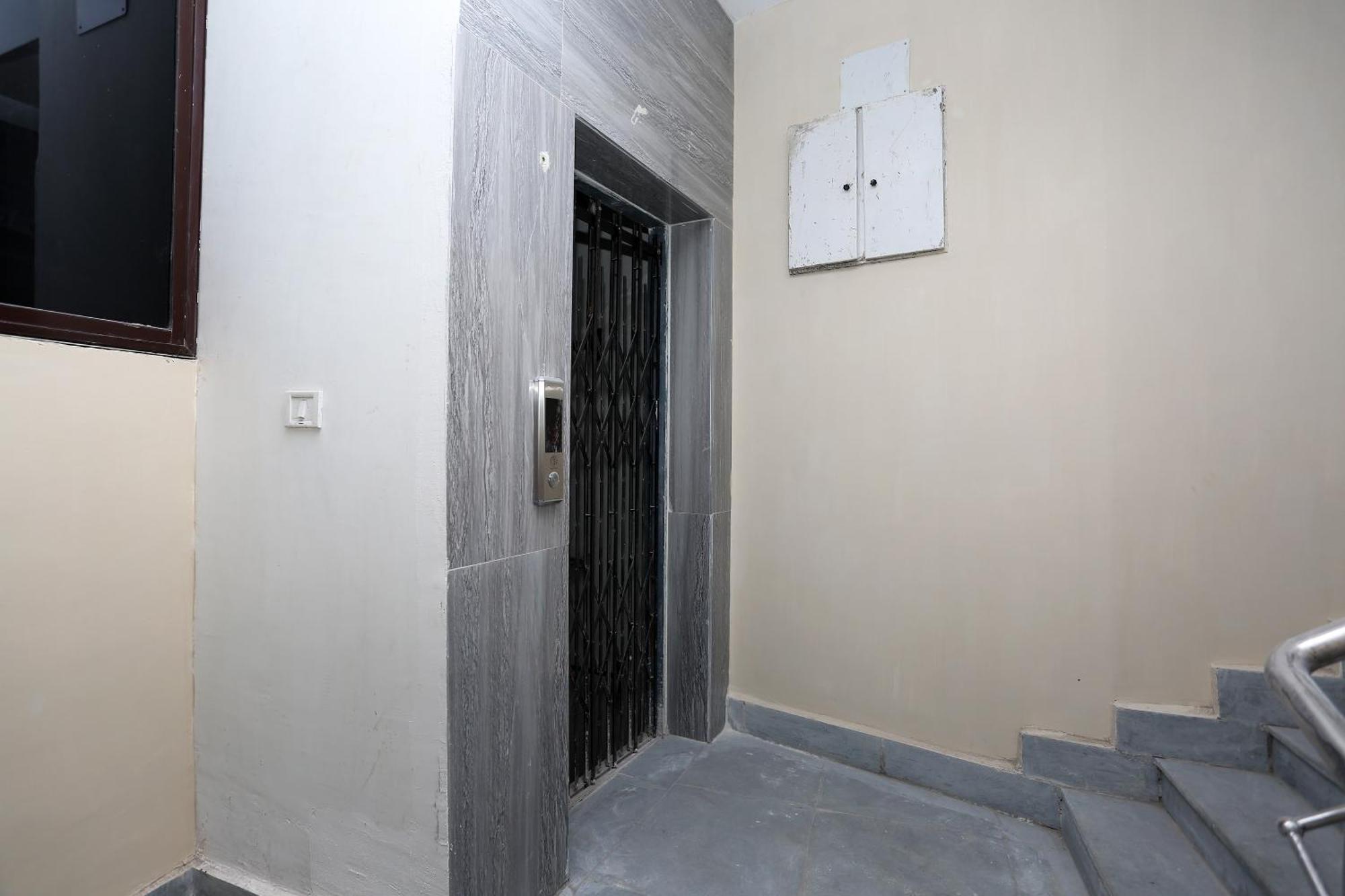 Oyo Flagship 11549 Crystal Inn Jamshedpur Exterior photo