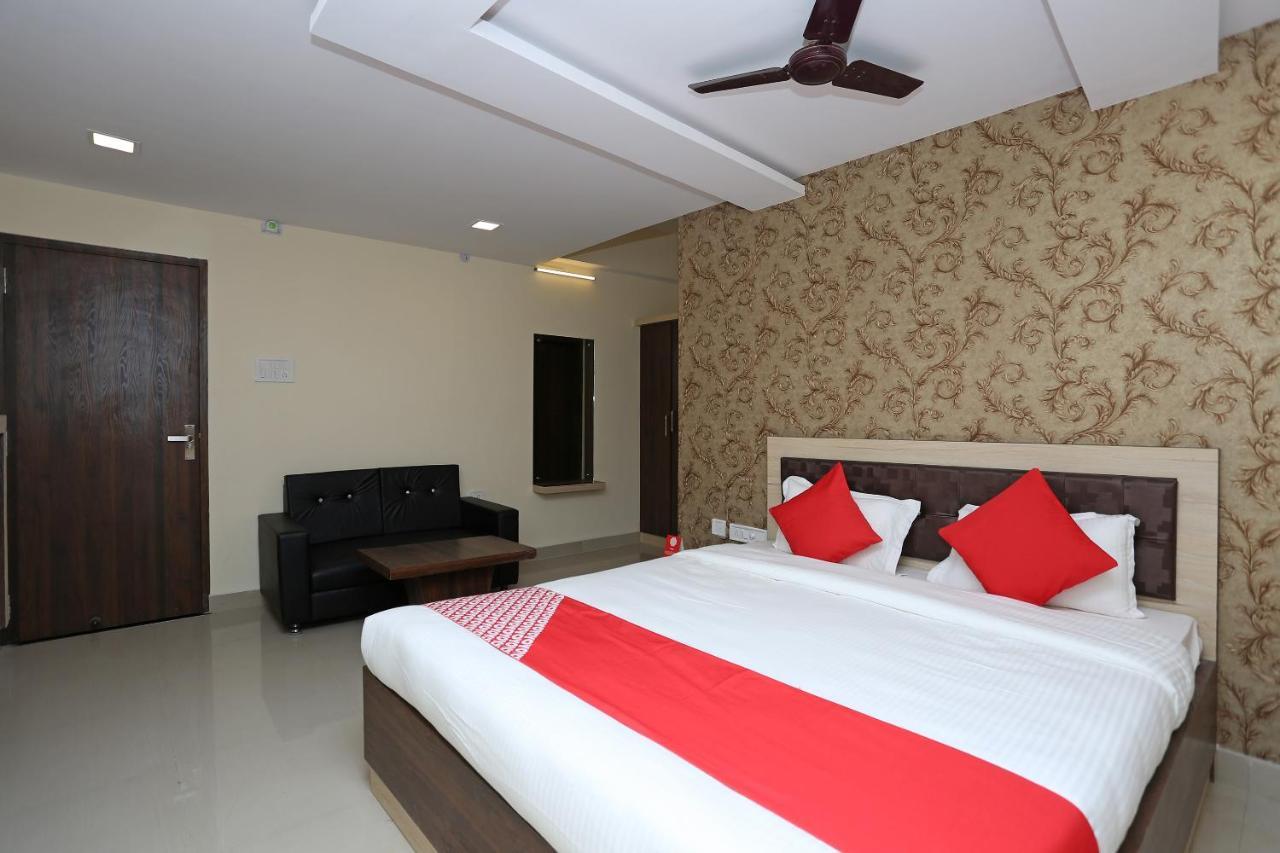 Oyo Flagship 11549 Crystal Inn Jamshedpur Exterior photo